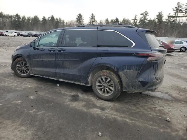 2024 Toyota Sienna LE