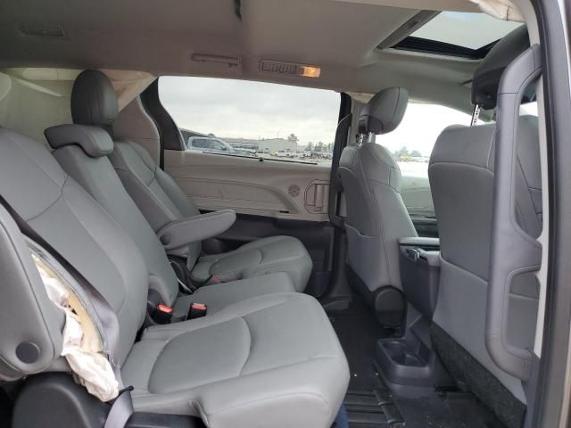 2024 Toyota Sienna XLE