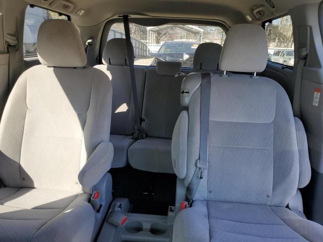 2015 Toyota Sienna LE