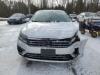 2017 Volkswagen Passat Highline W/ R-Line