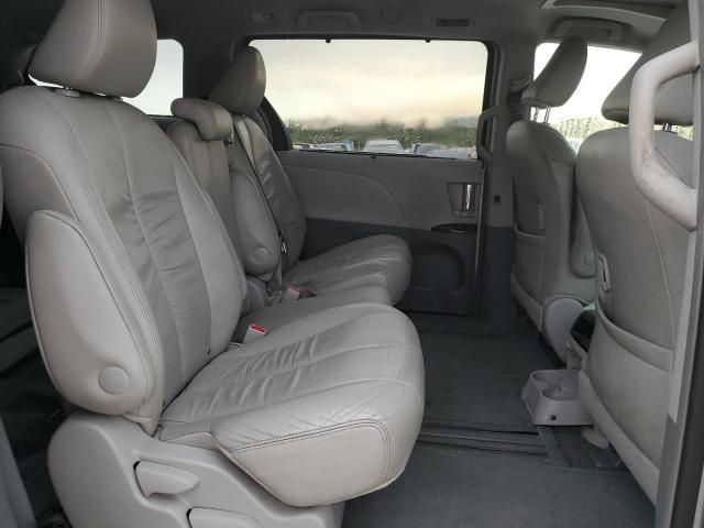 2012 Toyota Sienna XLE