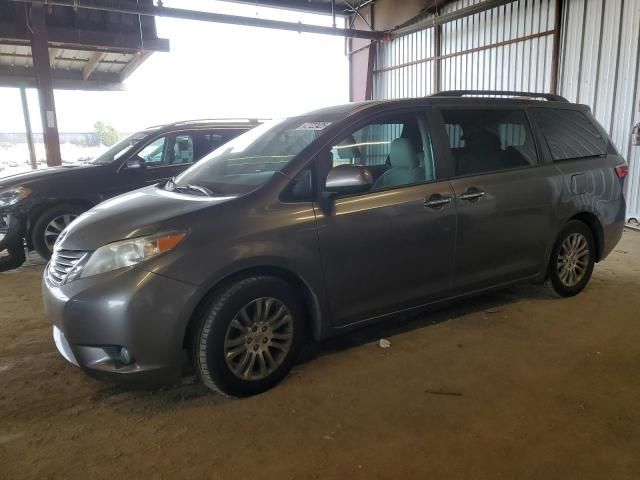 2015 Toyota Sienna XLE