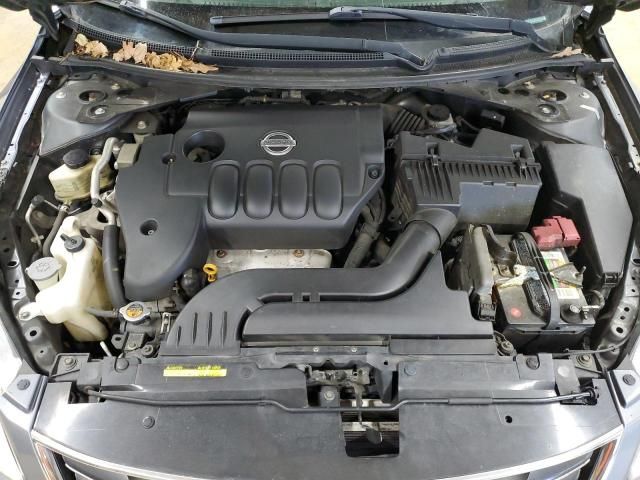 2010 Nissan Altima Base