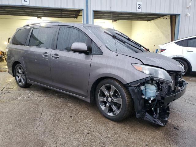 2012 Toyota Sienna Sport