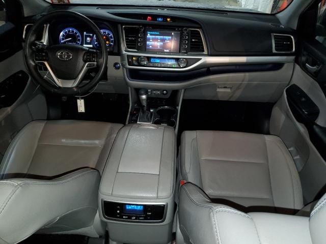 2019 Toyota Highlander SE