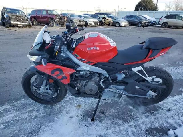 2023 Aprilia Tuono 660