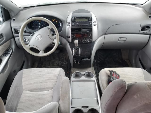 2009 Toyota Sienna CE