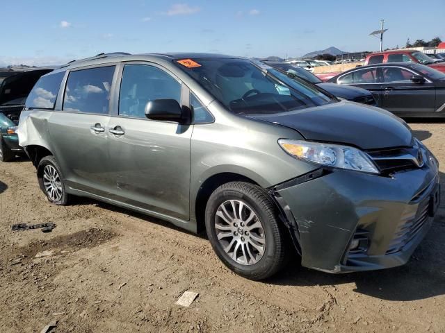 2019 Toyota Sienna XLE