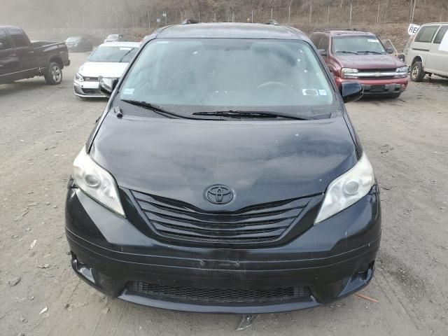 2014 Toyota Sienna LE