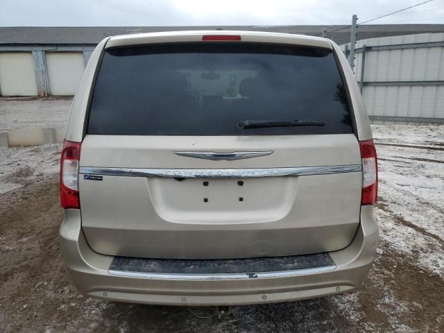 2013 Chrysler Town & Country Touring L