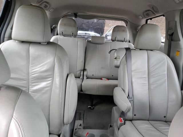 2011 Toyota Sienna XLE