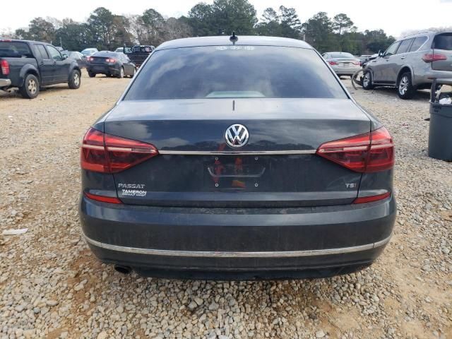 2017 Volkswagen Passat R-Line