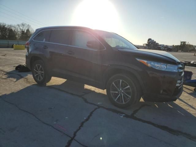 2019 Toyota Highlander SE