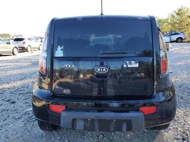 2011 KIA Soul +