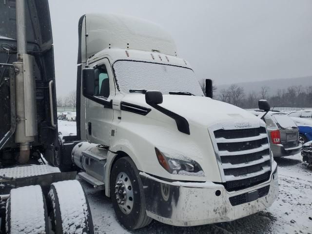 2019 Freightliner Cascadia 126