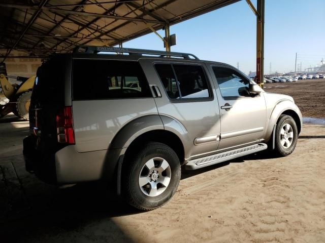 2005 Nissan Pathfinder LE