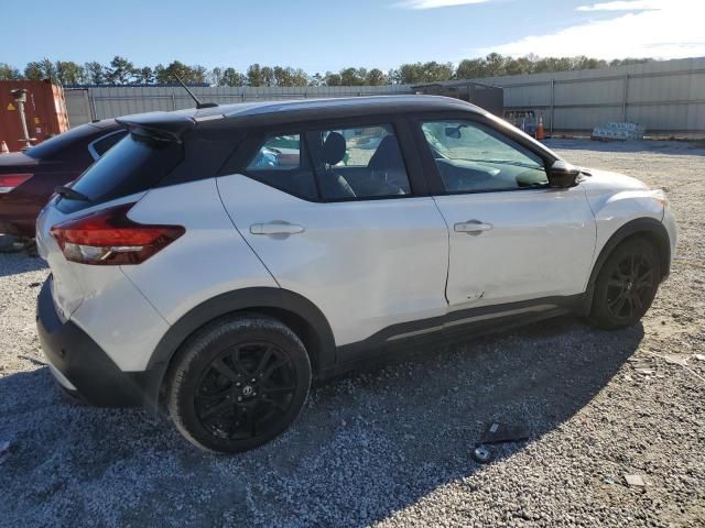 2020 Nissan Kicks SR