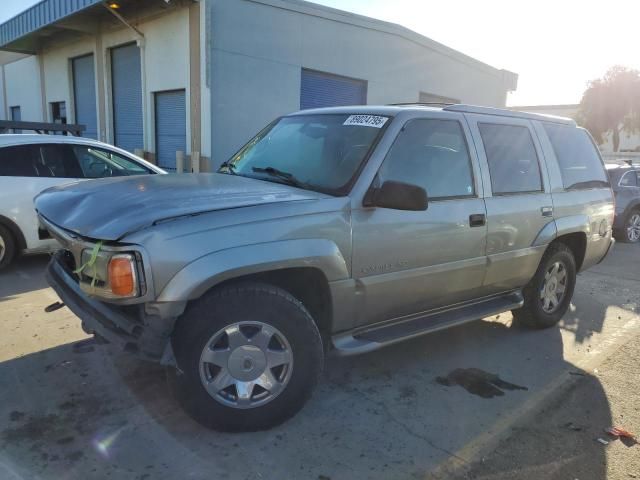 2000 Cadillac Escalade