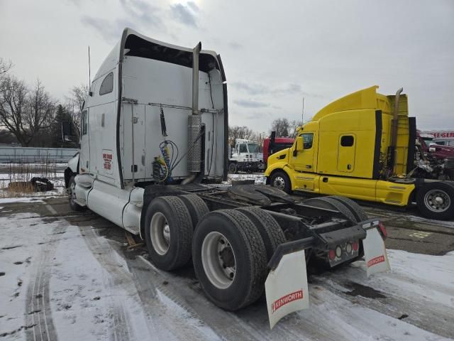 2005 Kenworth Construction T2000