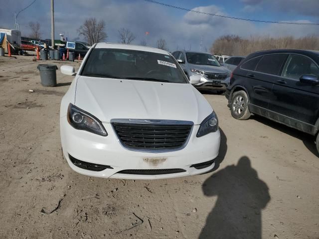 2013 Chrysler 200 Touring