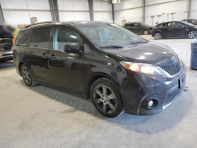 2012 Toyota Sienna Sport