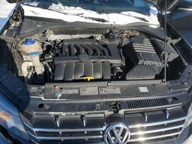 2013 Volkswagen Passat SEL