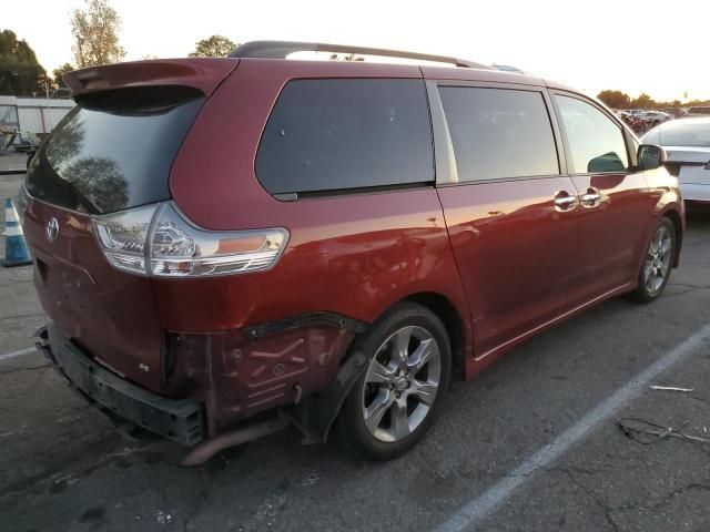 2014 Toyota Sienna Sport