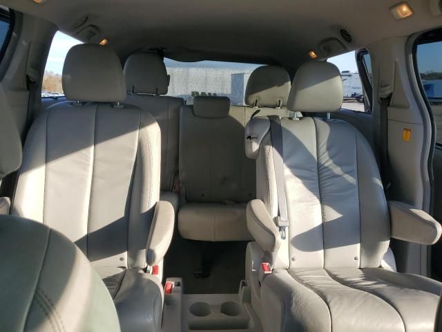 2011 Toyota Sienna XLE