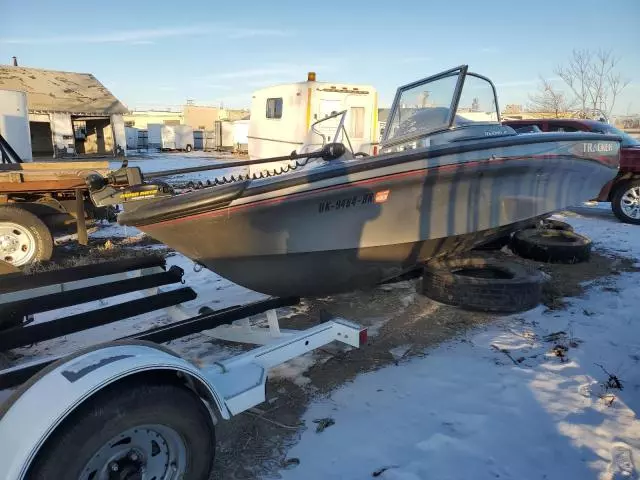 2003 Tracker Boat