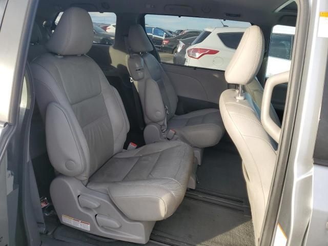 2017 Toyota Sienna XLE