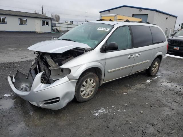 2005 Chrysler Town & Country Touring