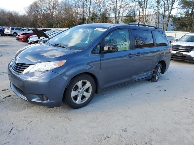 2014 Toyota Sienna LE