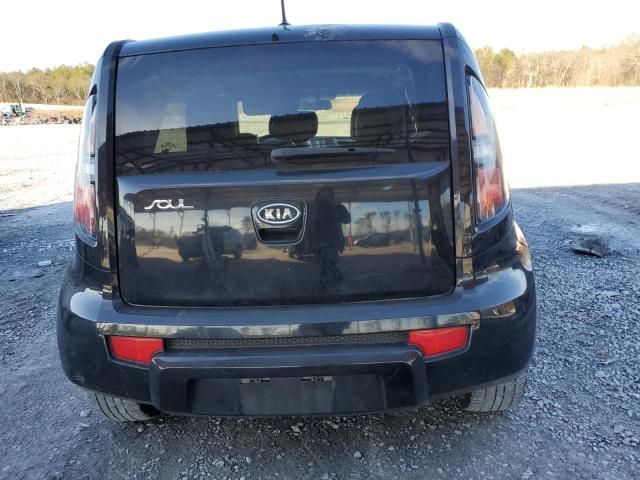 2011 KIA Soul +