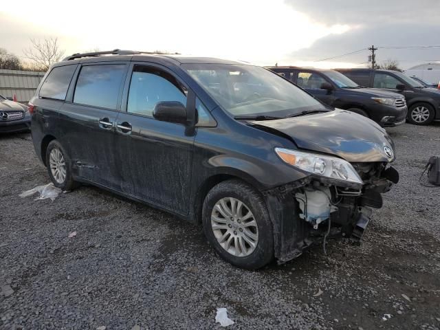 2017 Toyota Sienna XLE