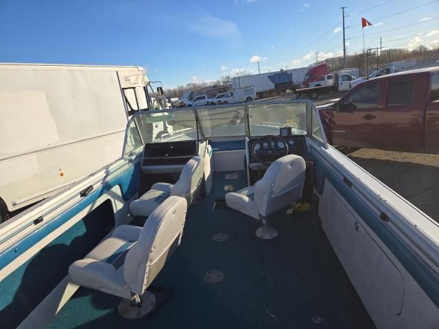 1993 Crestliner Boat