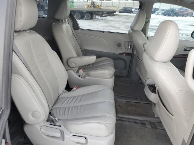 2013 Toyota Sienna XLE