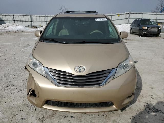 2011 Toyota Sienna XLE