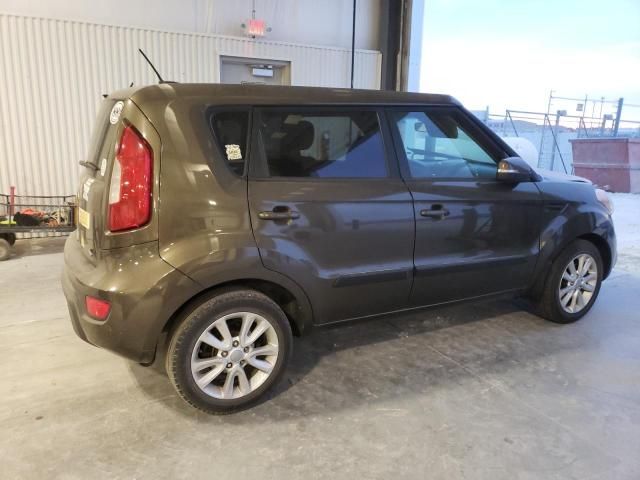 2013 KIA Soul +