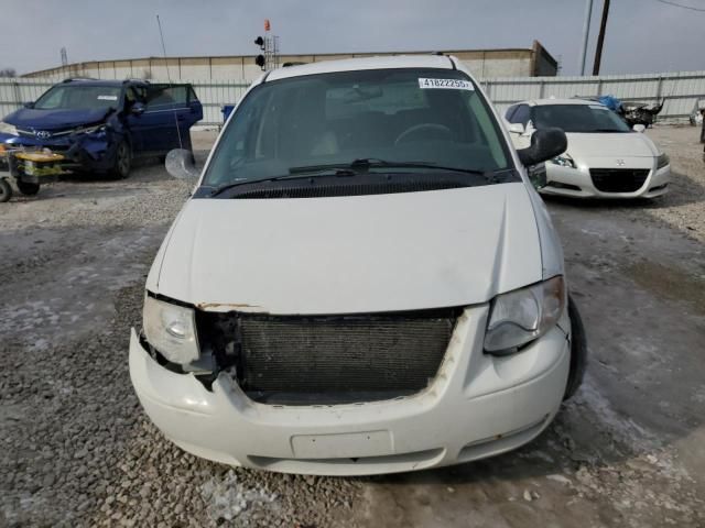 2006 Chrysler Town & Country LX