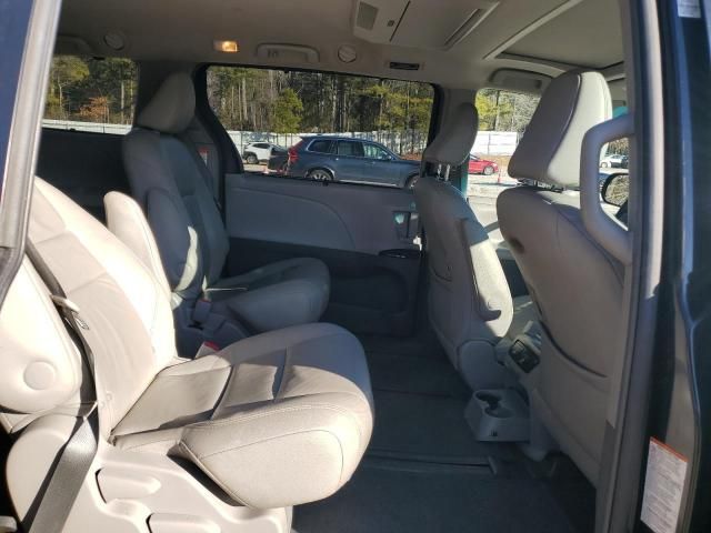 2015 Toyota Sienna XLE