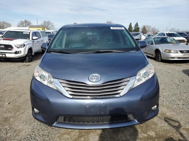 2015 Toyota Sienna XLE