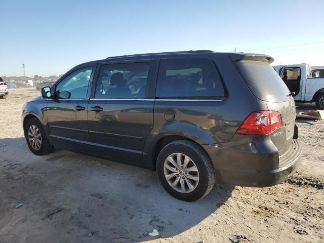 2012 Volkswagen Routan SE