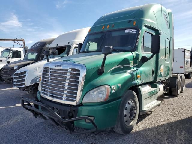 2012 Freightliner Cascadia 125