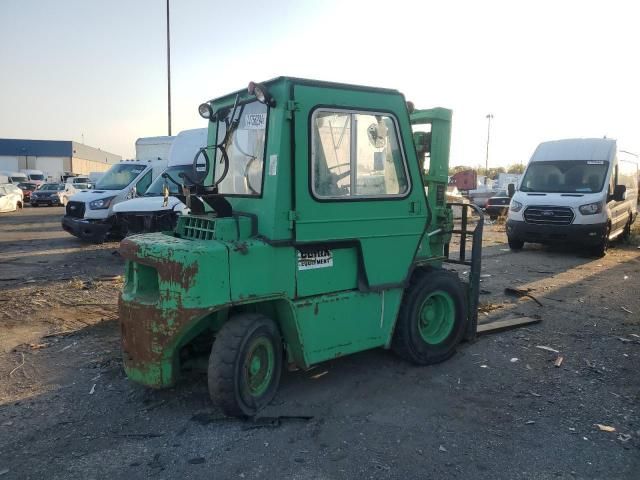 1980 Clark Forklift