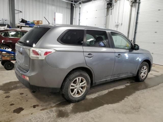 2014 Mitsubishi Outlander ES