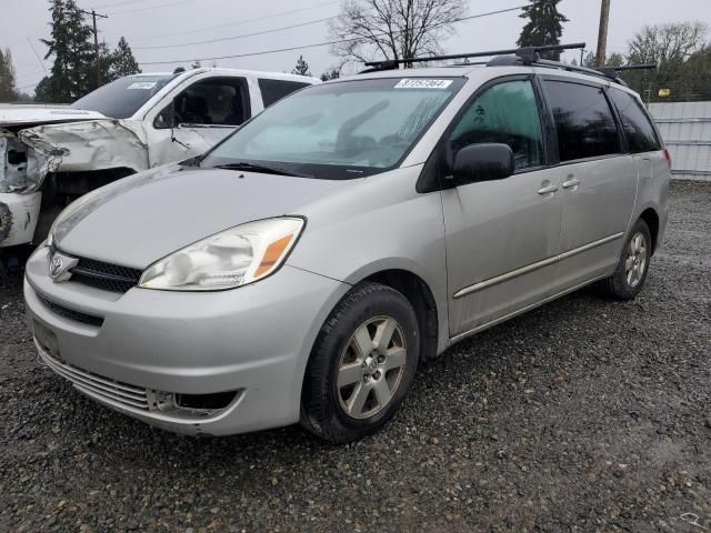 2004 Toyota Sienna XLE