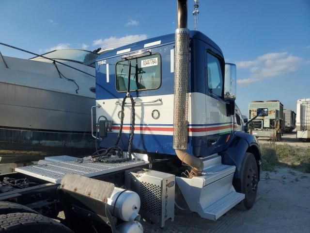 2018 Peterbilt 579