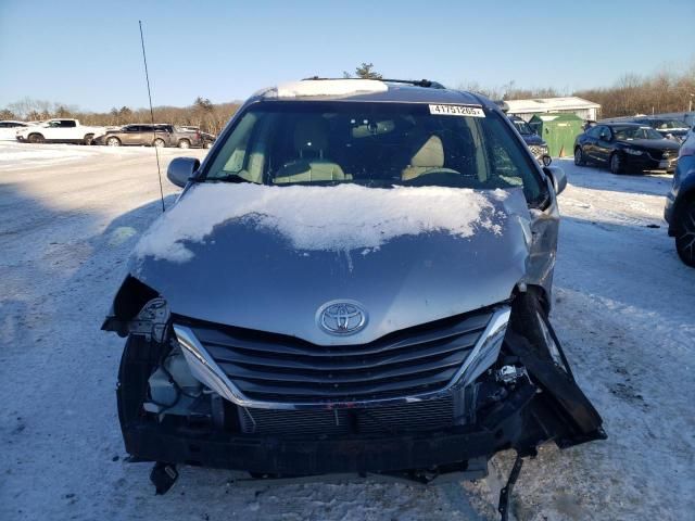 2014 Toyota Sienna XLE