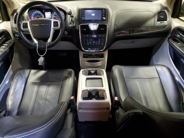 2015 Chrysler Town & Country Touring L