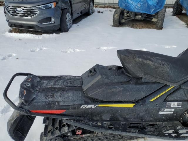 2017 Skidoo 2017 Skidoo MXZ